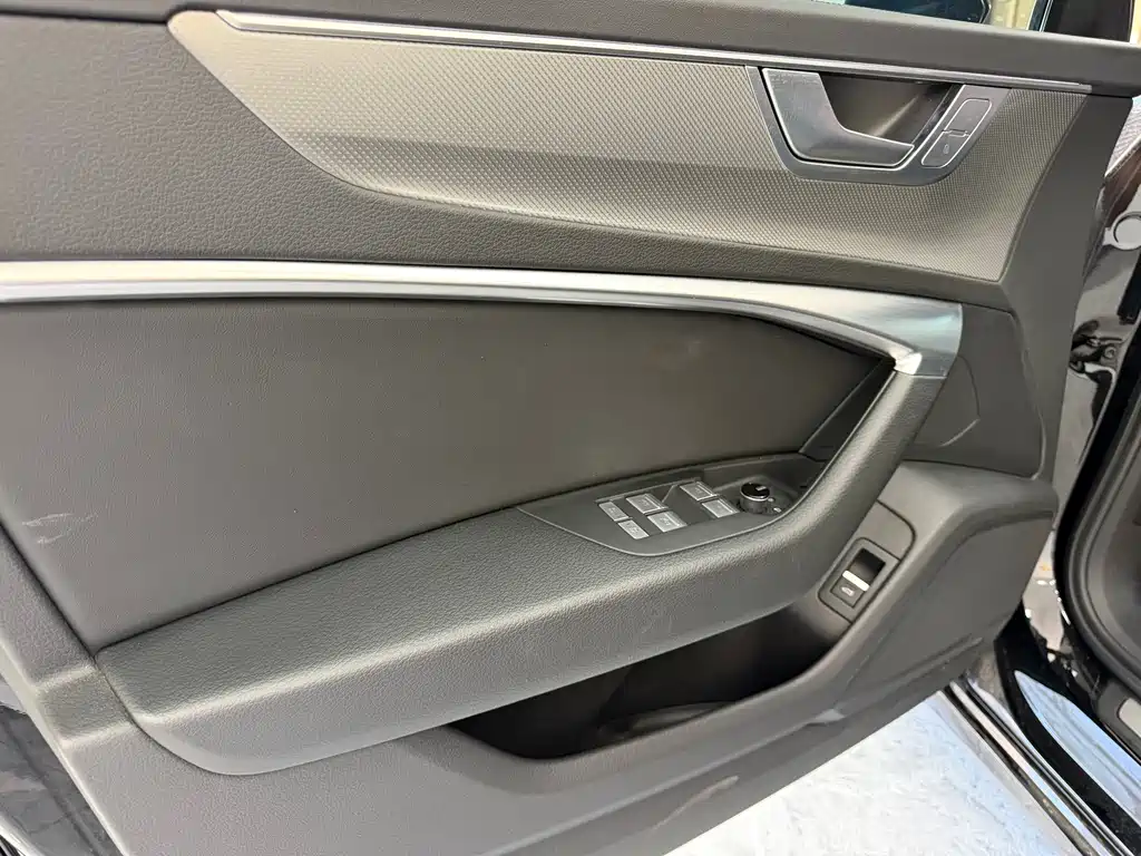 Audi A6L 2023 — фото 9