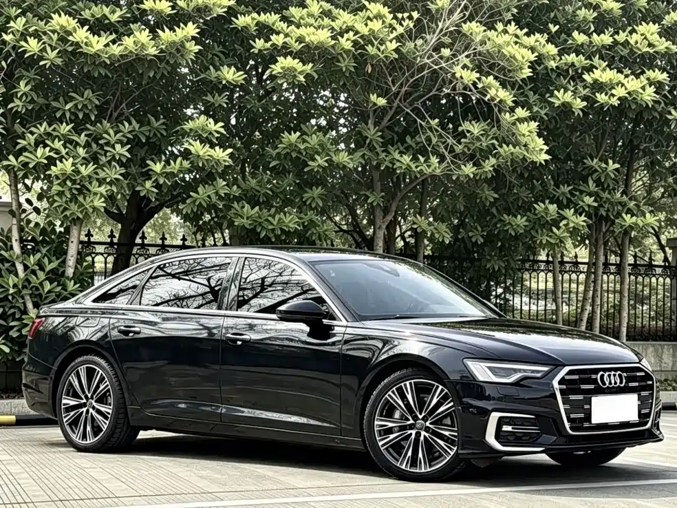 Audi A6L 2022