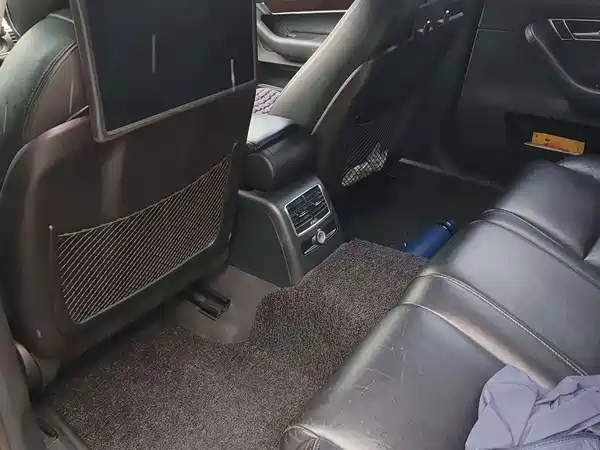 Audi A6L 2012