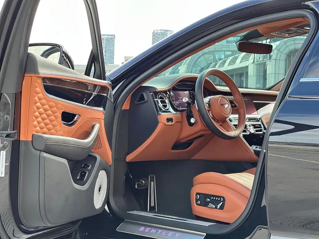 Bentley Flying Spur 2022