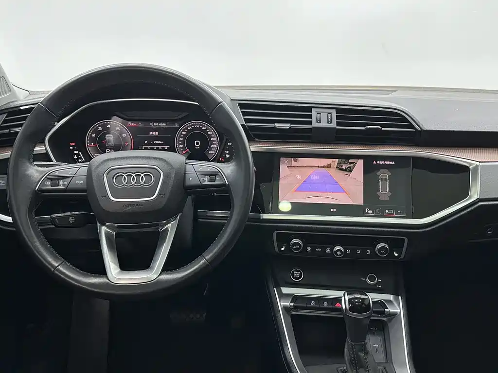 Audi Q3 2022 — фото 11