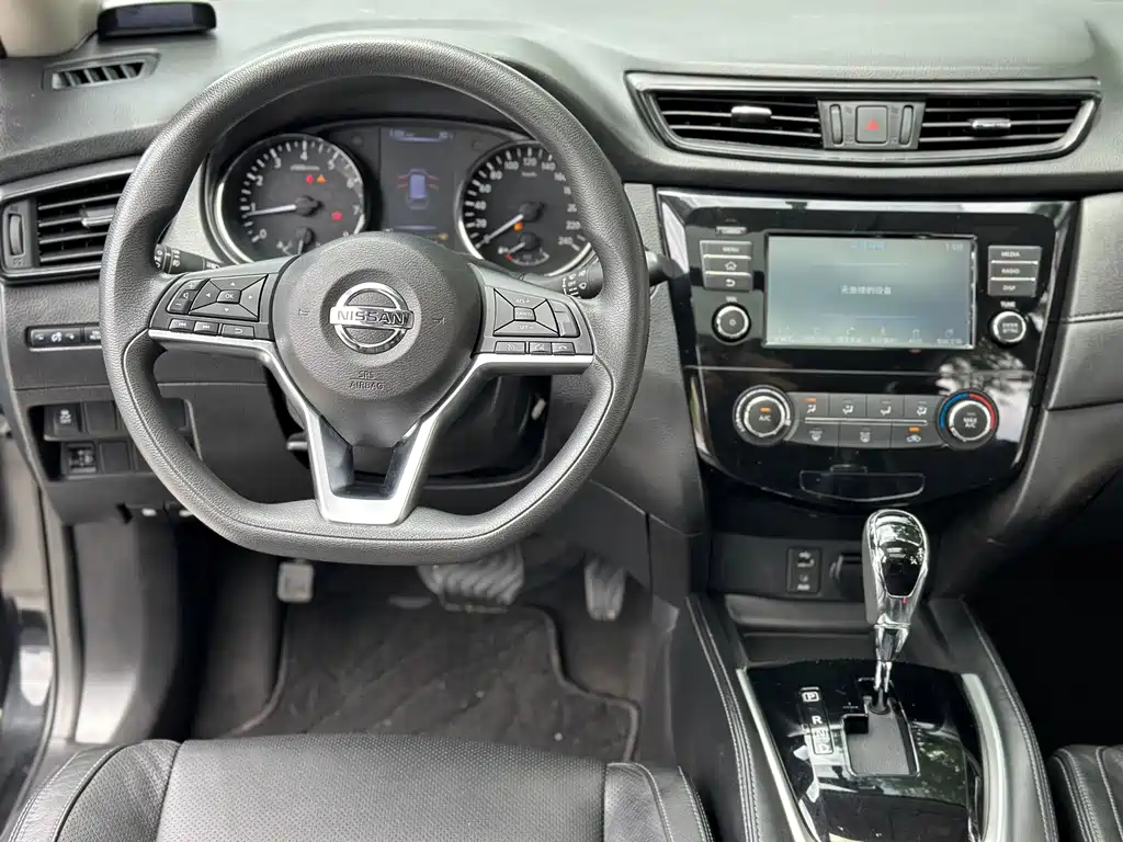 Nissan X-Trail 2017 — фото 12