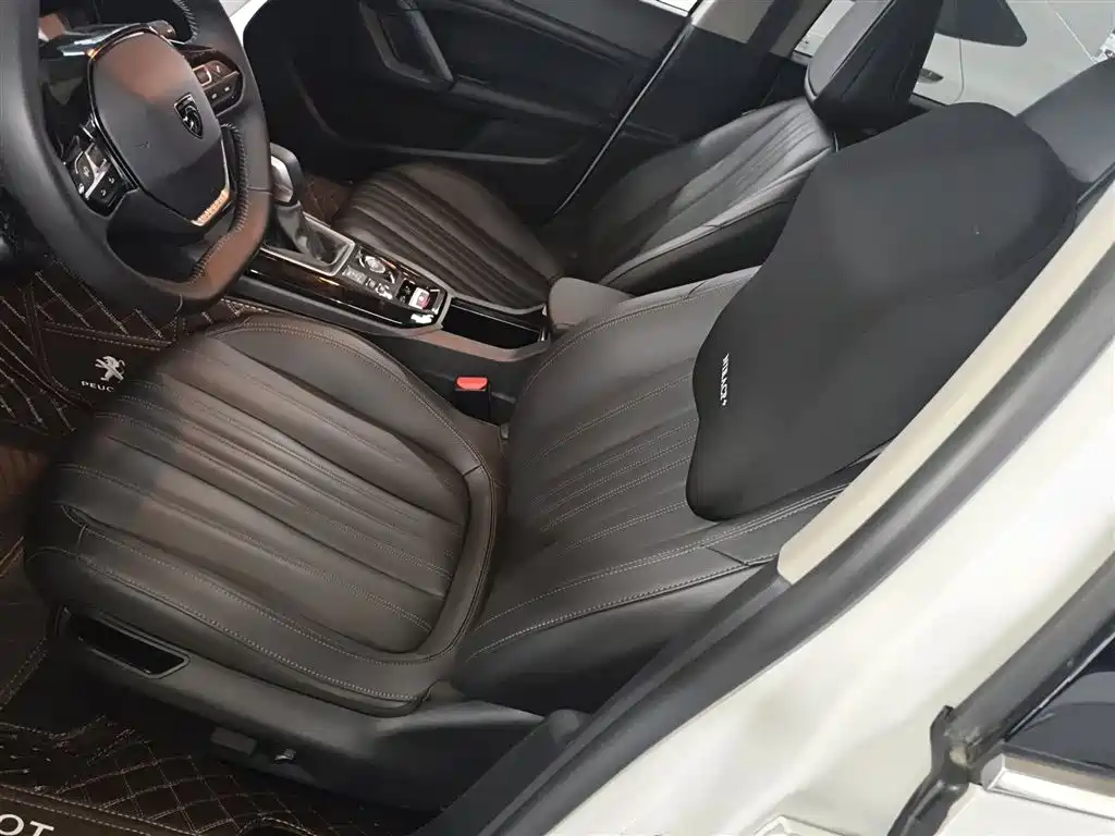 Peugeot 408 2025 — фото 15