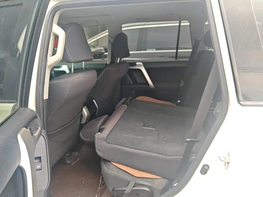 Toyota Prado 2019 — фото 11