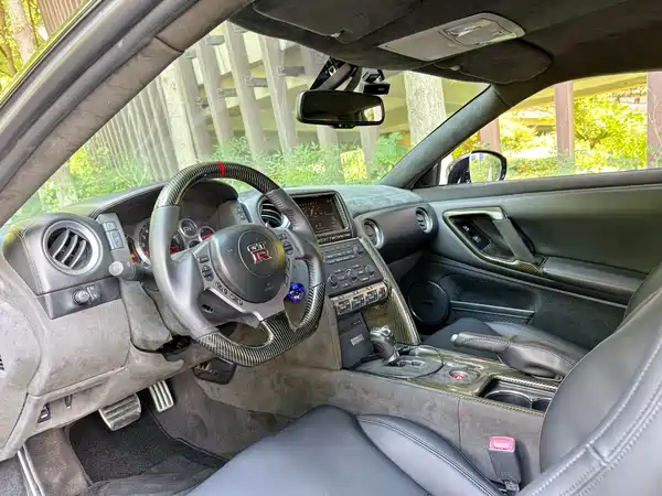 Nissan GT-R 2011
