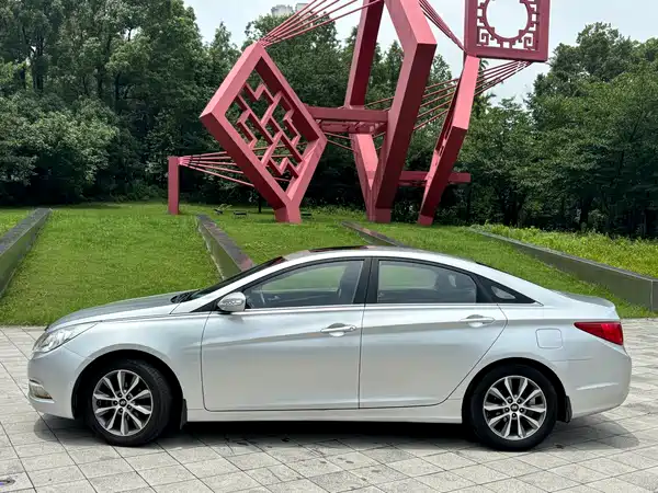 Hyundai Sonata 2013