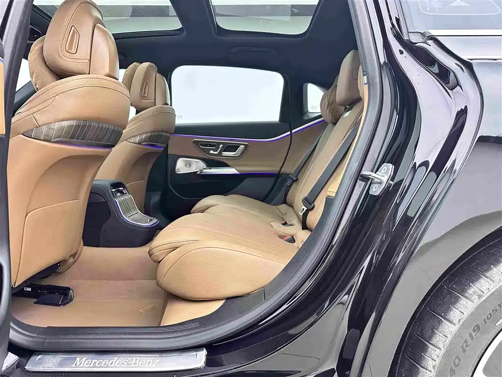 Mercedes-Benz E-Class 2025