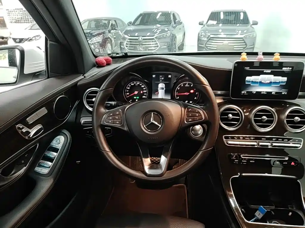 Mercedes-Benz GLC 2019 — фото 11