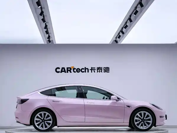 Tesla Model 3 2020