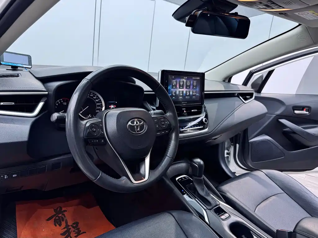 Toyota Corolla 2020 — фото 23
