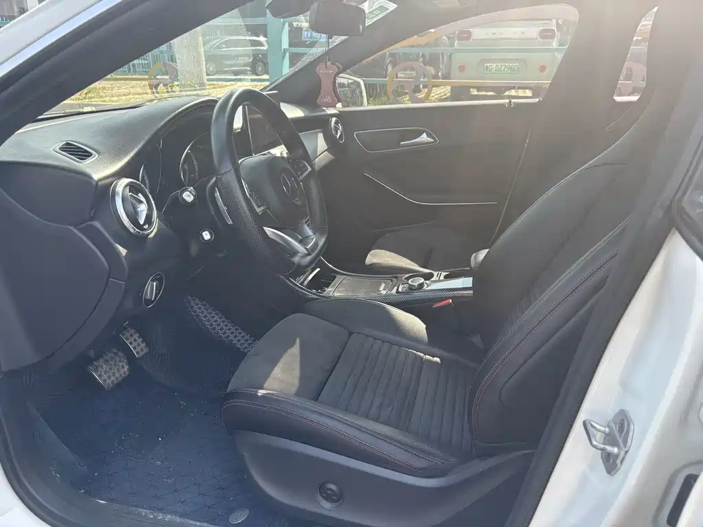 Mercedes-Benz CLA 2016