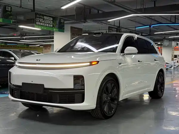 Li Auto L7 2025