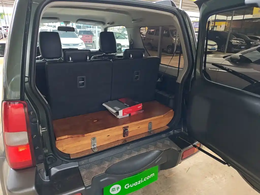Suzuki Jimny 2017 — фото 19