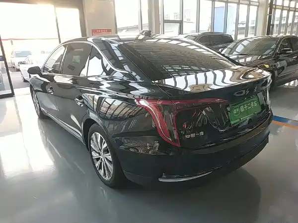 Hongqi E-QM5 2023