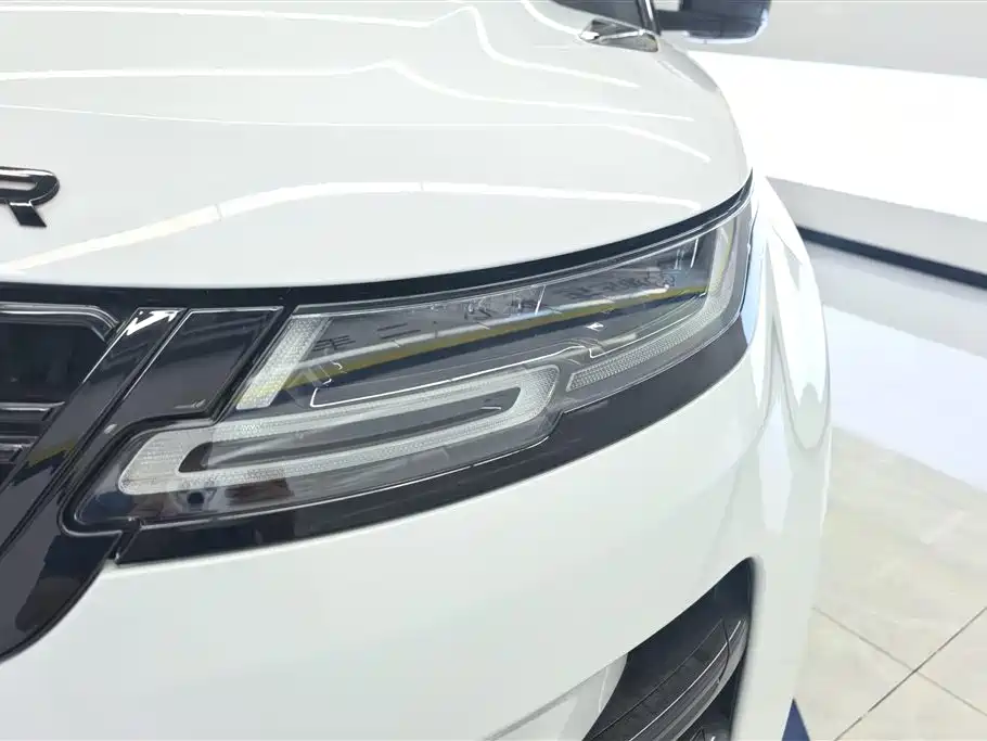 Land Rover Evoque 2021