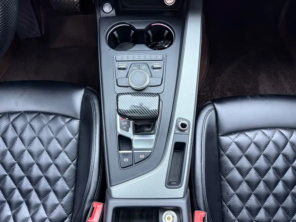 Audi A4L 2018