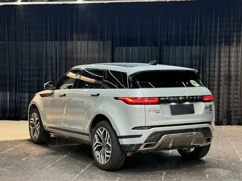 Land Rover Range Rover Evoque 2022 — фото 12