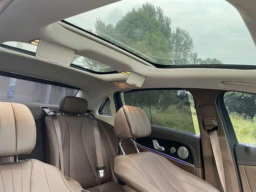 Mercedes-Benz E-Class 2023