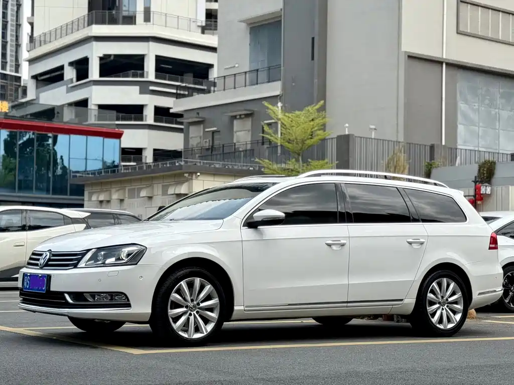 Volkswagen Magotan 2013