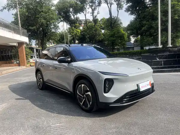NIO ES6 2025