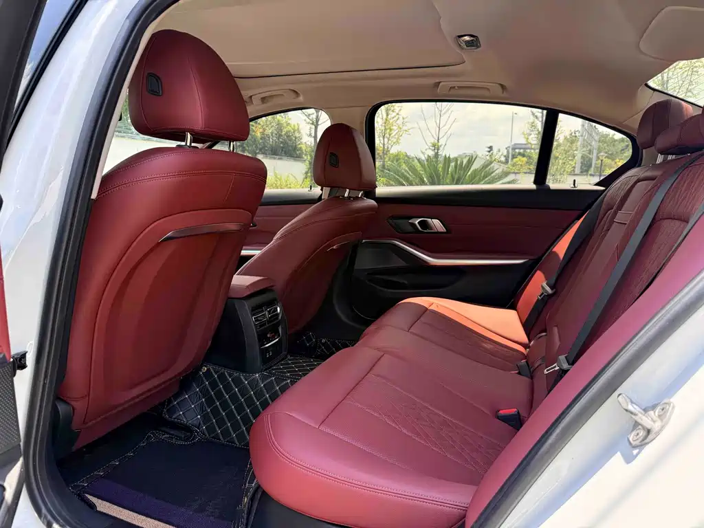 BMW 3 Series 2024