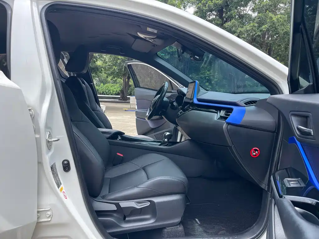 Toyota IZOA 2018 — фото 10