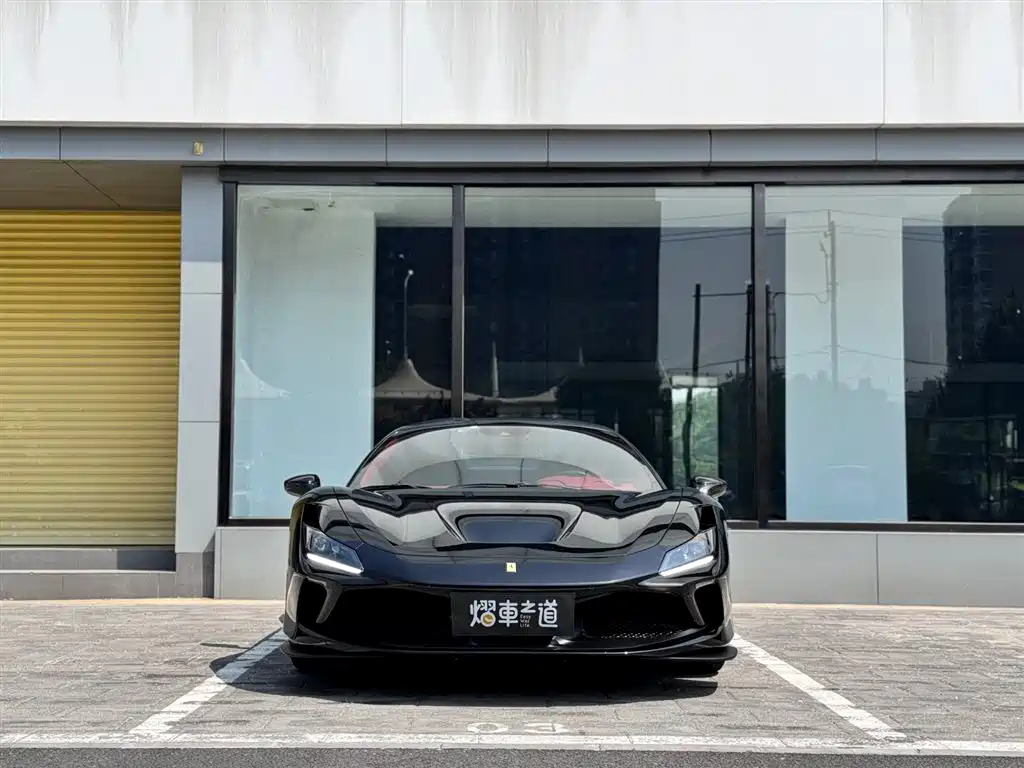 Ferrari F8 2022 — фото 2