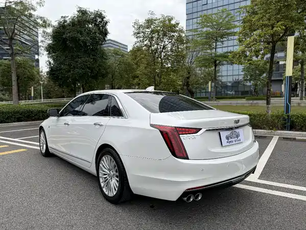 Cadillac CT6 2022
