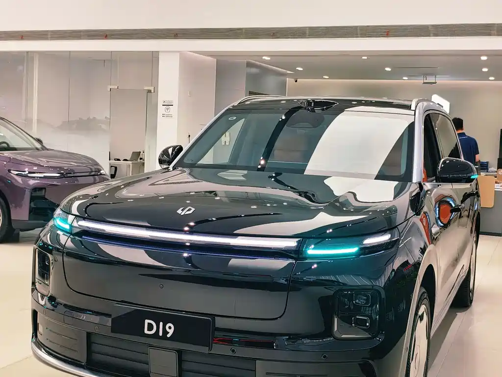 Leapmotor D19