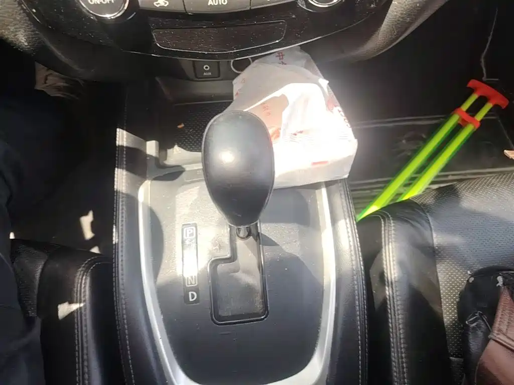 Nissan X-Trail 2015 — фото 14