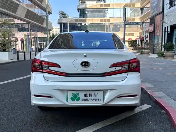 BYD Qin NEV 2015