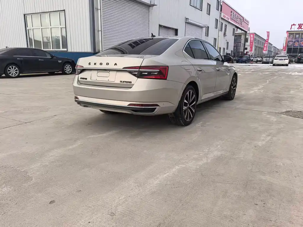 Skoda Superb 2023