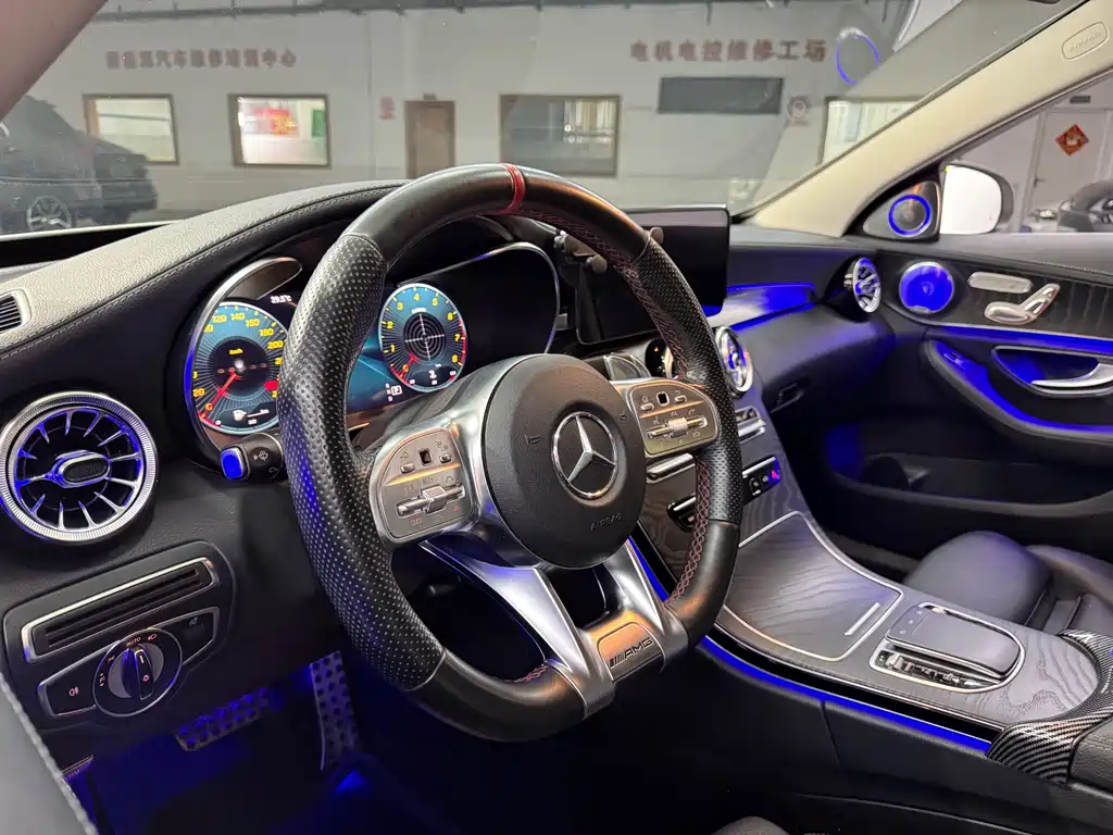 Mercedes-Benz C-Class 2019 — фото 17