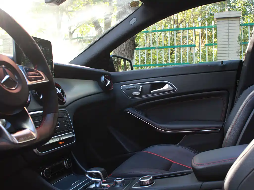 Mercedes-Benz CLA AMG 2017 — фото 11