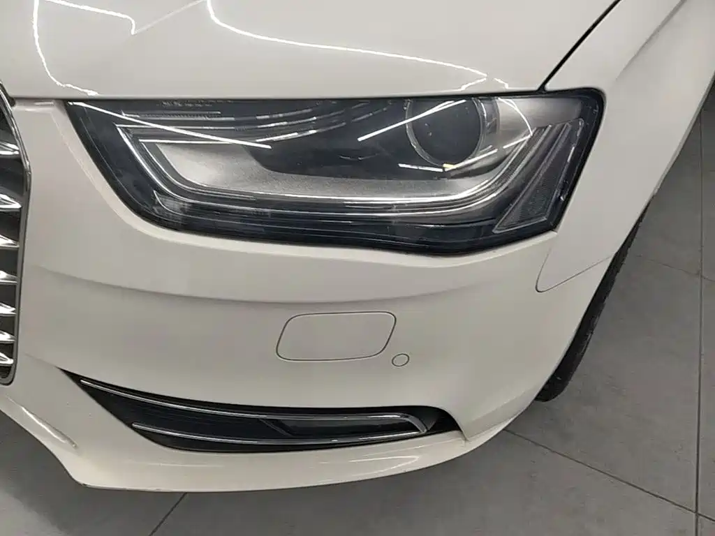 Audi A4L 2014 — фото 18
