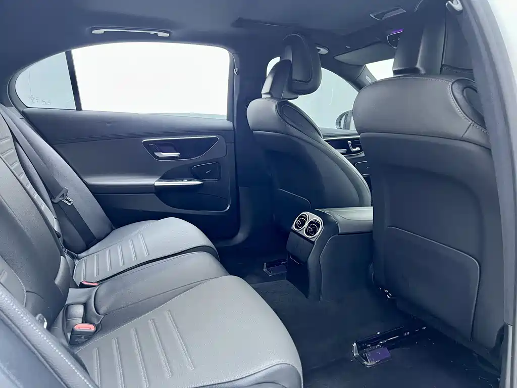 Mercedes-Benz C-Class 2022 — фото 12
