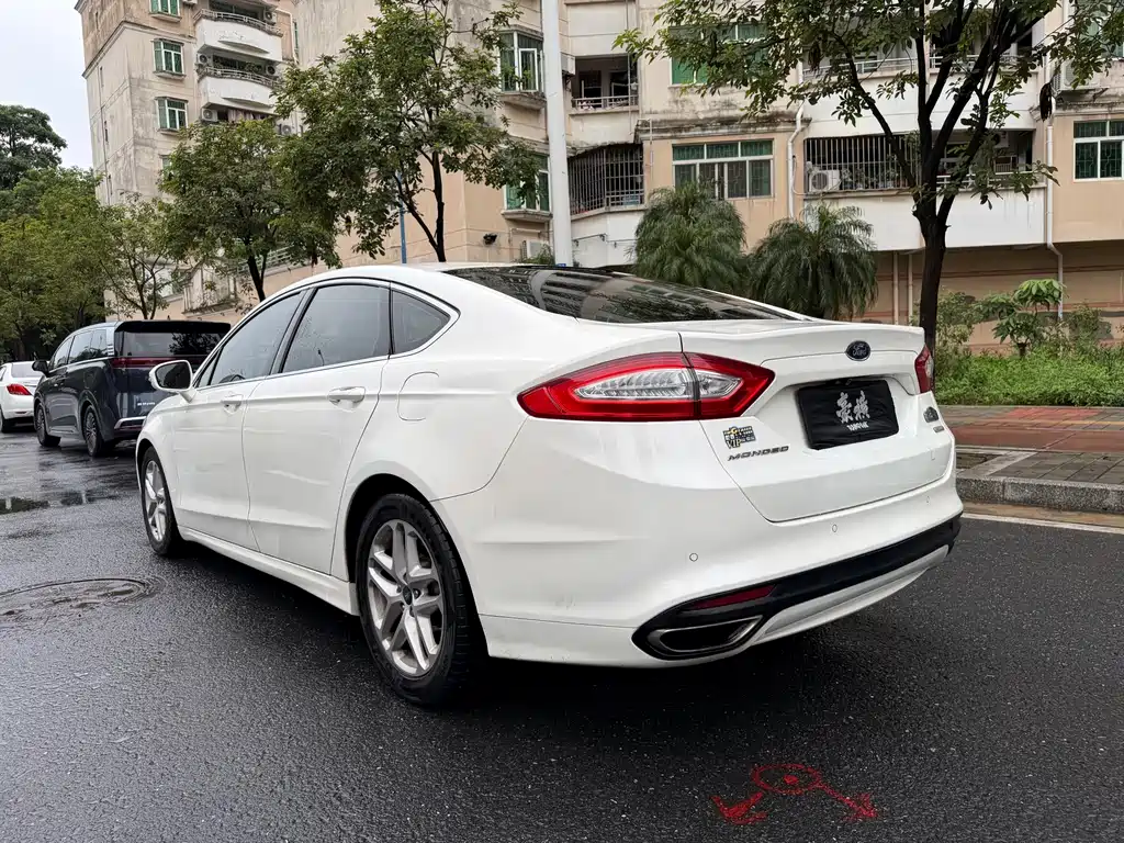 Ford Mondeo 2015 — фото 7