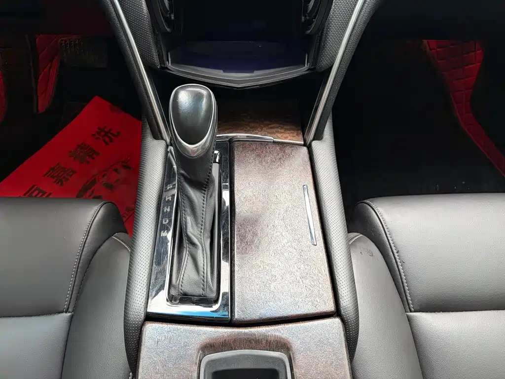 Cadillac XTS 2018 — фото 16