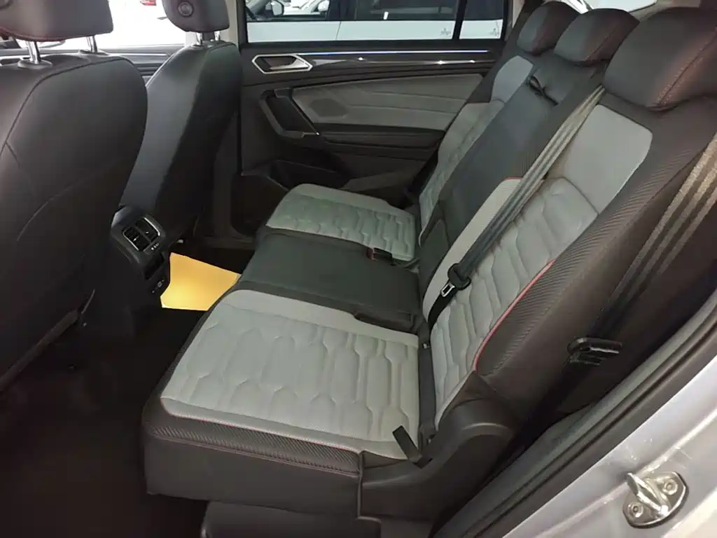 Volkswagen Tiguan L 2023 — фото 17