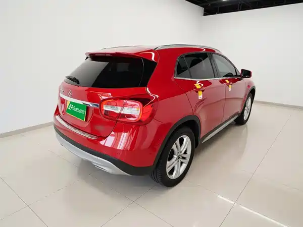 Mercedes-Benz GLA 2016