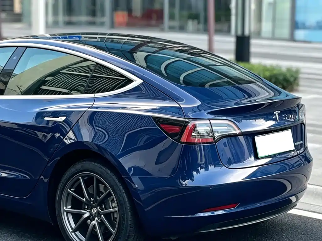 Tesla Model 3 2021 — фото 12