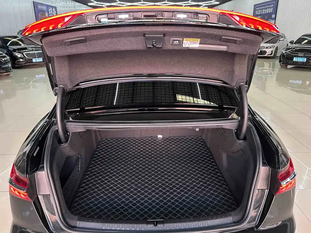 Audi A6L 2022 — фото 20