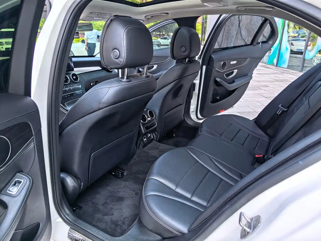 Mercedes-Benz C-Class 2020 — фото 10