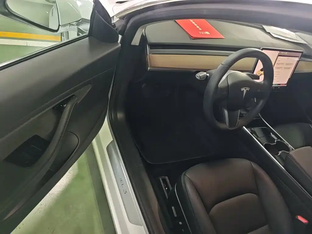 Tesla Model 3 2019 — фото 16