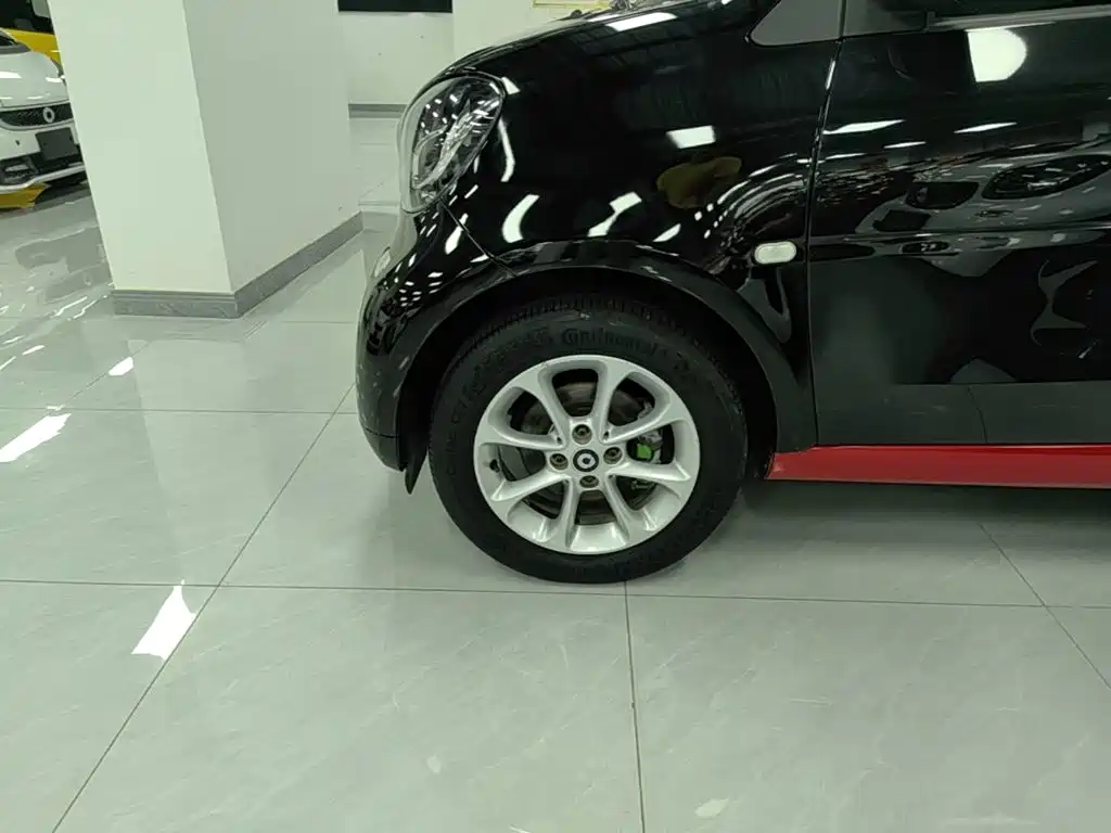 smart fortwo 2019 — фото 23