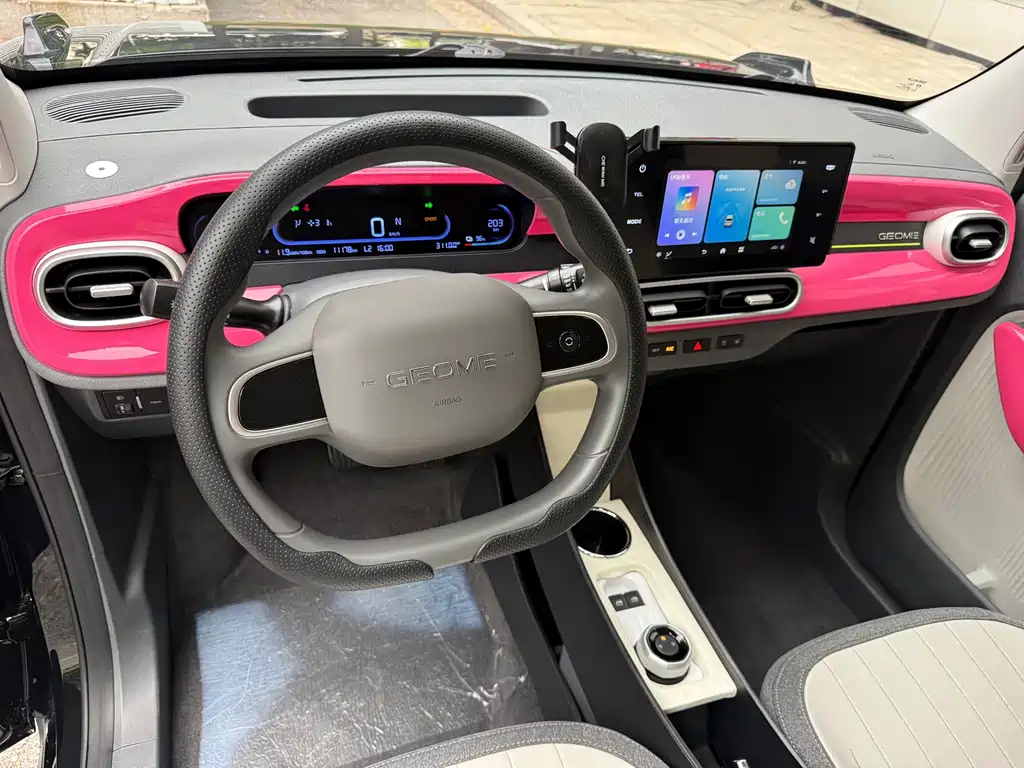Geely Galaxy Panda 2025 — фото 10