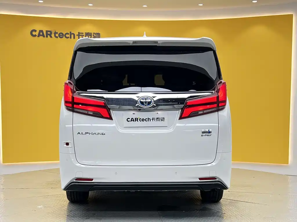 Toyota Alphard 2021 — фото 32