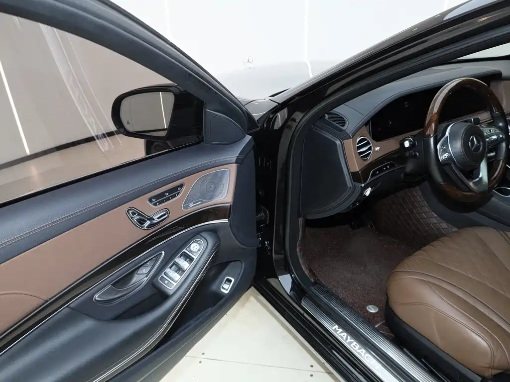 Mercedes-Benz Maybach S-Class 2018 — фото 17