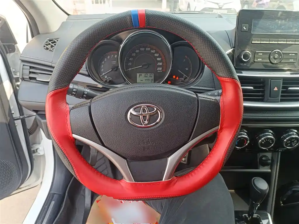 Toyota Yaris L 2020 — фото 11