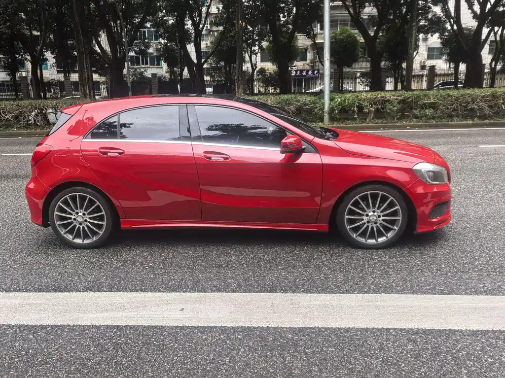 Mercedes-Benz A-Class 2015 — фото 14